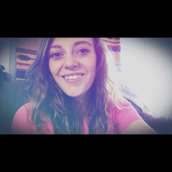 Meet your Posher, Emily - Picture 1 of 1